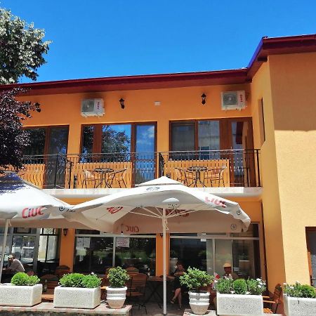 Casa Gabi'S Hotel Orsova Luaran gambar