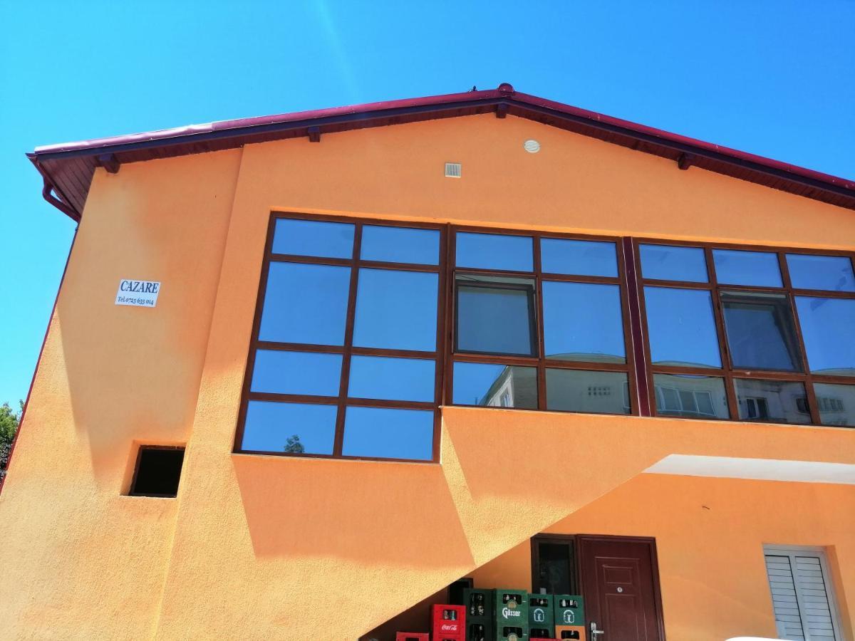 Casa Gabi'S Hotel Orsova Luaran gambar